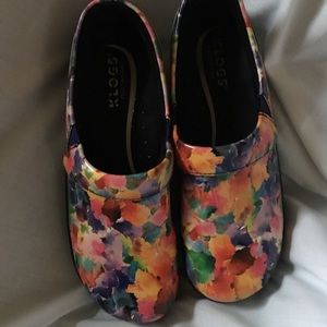 Klogs Shoes Floral Leather Upper 7.5 M